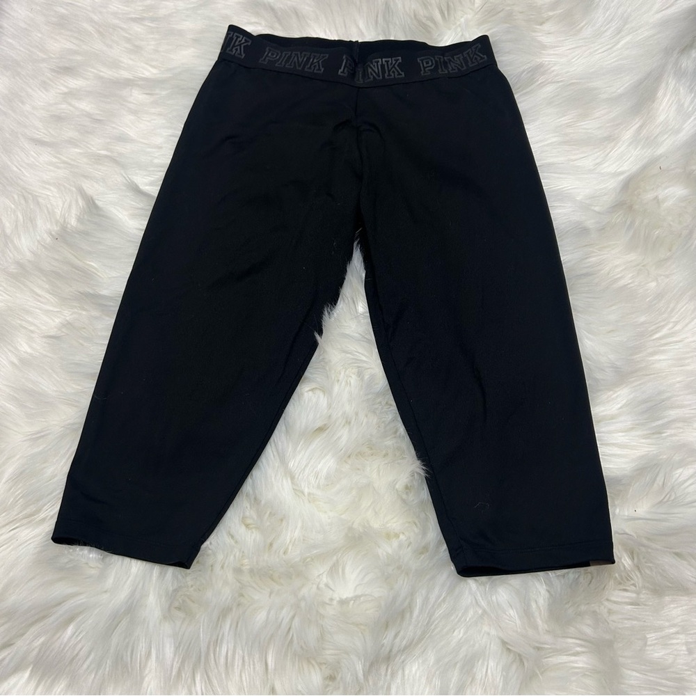 PINK Victoria's Secret Black Legging Capris A4